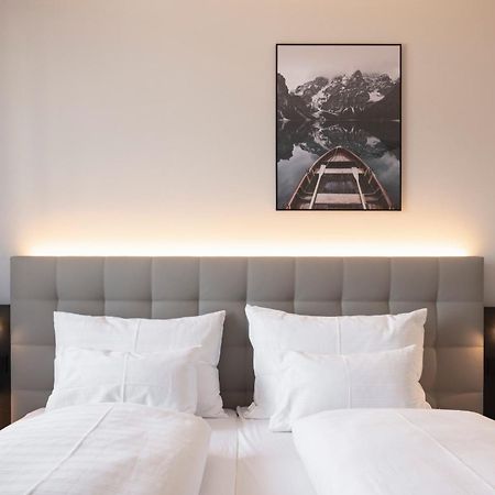 Stadthotel Goldenes Schiff บาดอิสชิล ภายนอก รูปภาพ