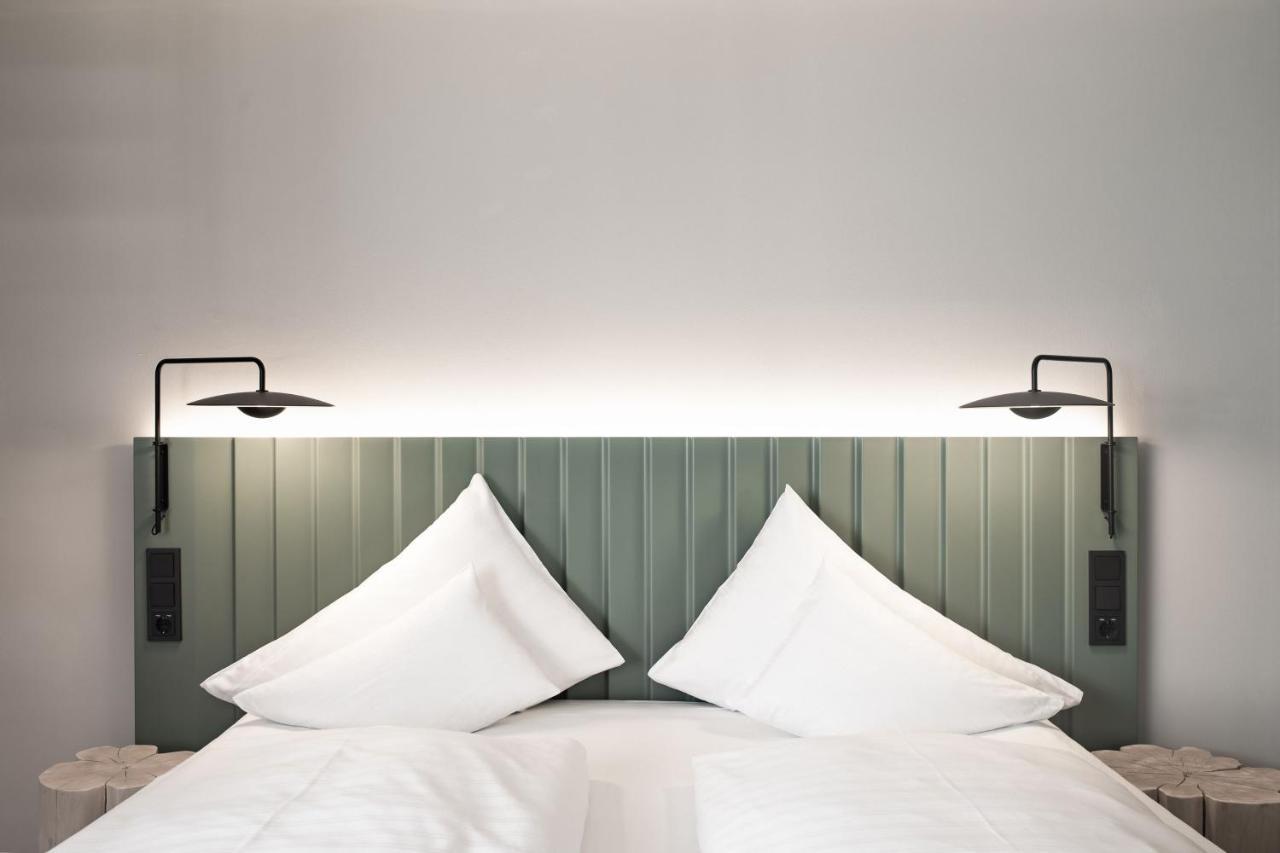 Stadthotel Goldenes Schiff บาดอิสชิล ภายนอก รูปภาพ