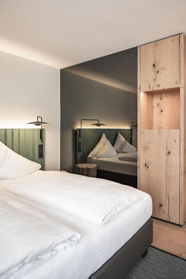 Stadthotel Goldenes Schiff บาดอิสชิล ภายนอก รูปภาพ