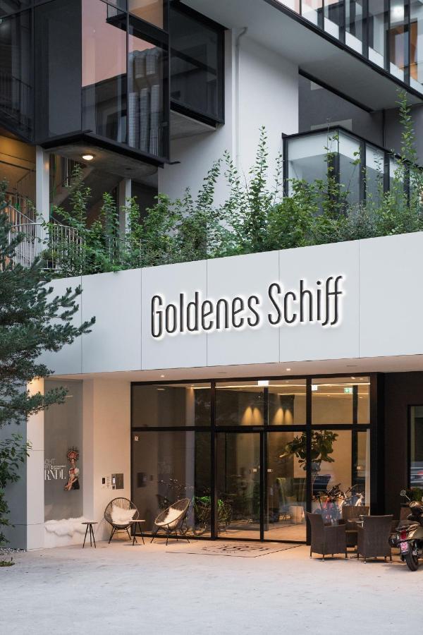 Stadthotel Goldenes Schiff บาดอิสชิล ภายนอก รูปภาพ